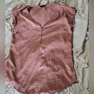 Women’s Dusty Rose Zip-Front Blouse